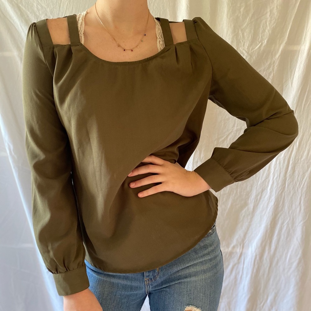 Simple puff sleeve blouse